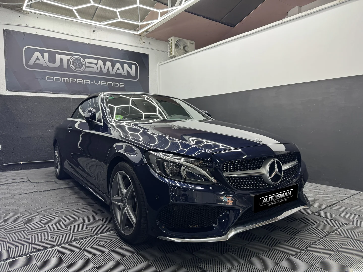 MERCEDES-BENZ C250  Cabrio 2018 Gasolina Azul - Interior